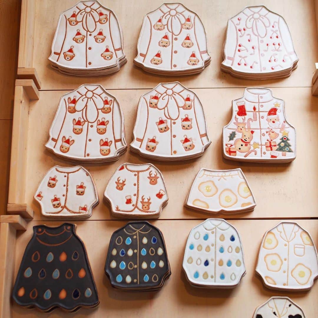 木村涼子さん　 猫サンタさんたちの大きなお皿 木村涼子さん 猫サンタさんたちの大きなお皿