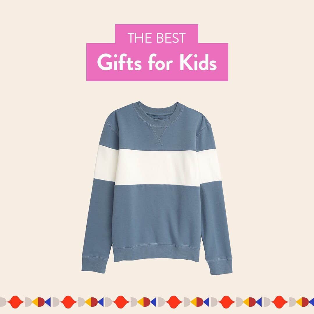 Nordstromさんのインスタグラム写真 - (NordstromInstagram)「There's nothing quite like watching your little one's eyes light up on Christmas morning. Swipe to see some of our favorite gift picks for kiddos, from toy sets to cozy pieces to bundle them up in this winter. Shop these and so much more at the link in bio! #MakeMerry #stayNspired」12月12日 11時41分 - nordstrom