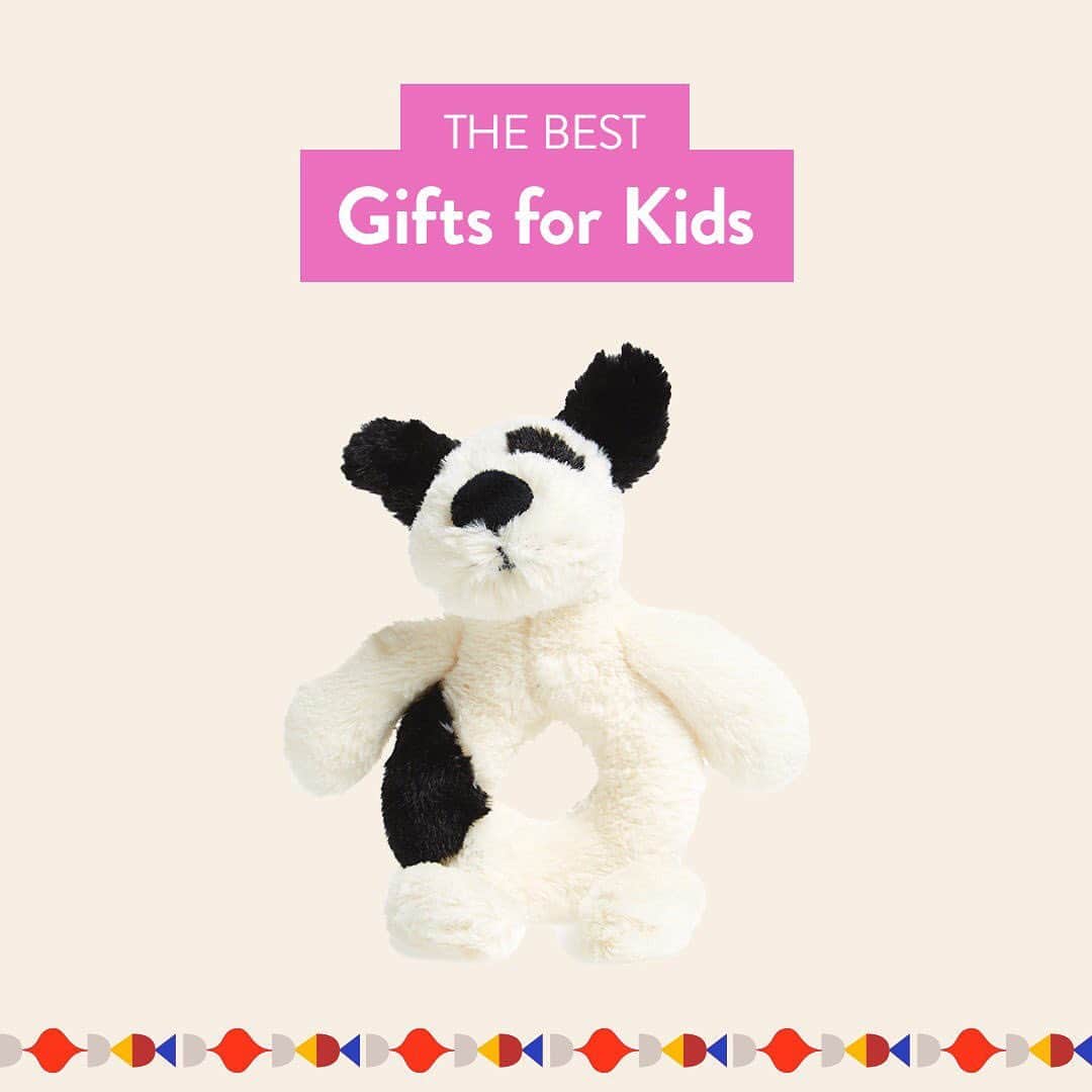 Nordstromさんのインスタグラム写真 - (NordstromInstagram)「There's nothing quite like watching your little one's eyes light up on Christmas morning. Swipe to see some of our favorite gift picks for kiddos, from toy sets to cozy pieces to bundle them up in this winter. Shop these and so much more at the link in bio! #MakeMerry #stayNspired」12月12日 11時41分 - nordstrom