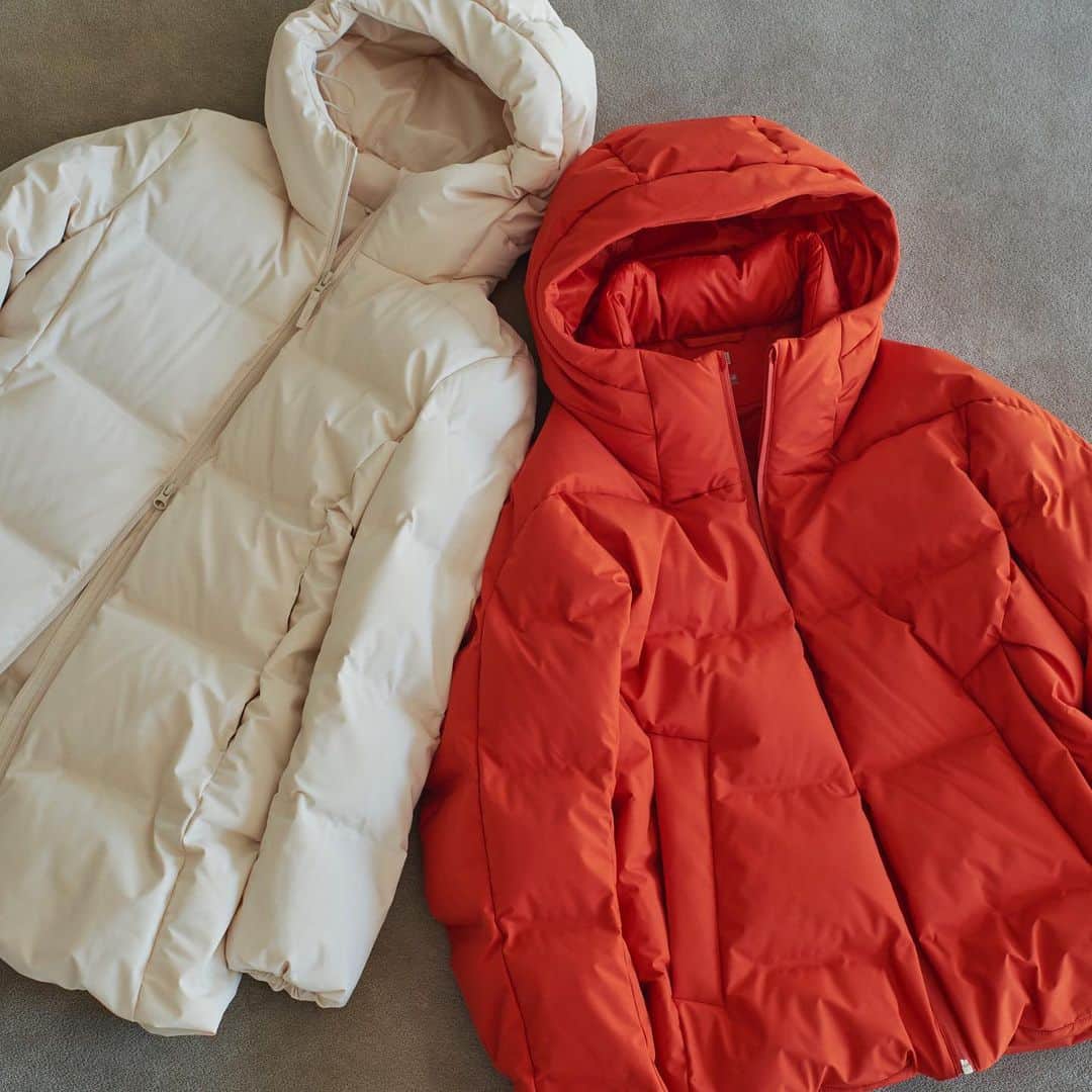 のインスタグラム：「Still looking for a perfect partner for going out this season? Meet our Seamless Down collection: It's warmer, luxurious, and comes in a beautiful array of colors and styles. Enjoy the sophisticated details like the seamless silhouette, water-repellent coating, matte finish and hidden zippers.   #UNIQLOWarmLayers #LifeWear #UNIQLO #downcoat」