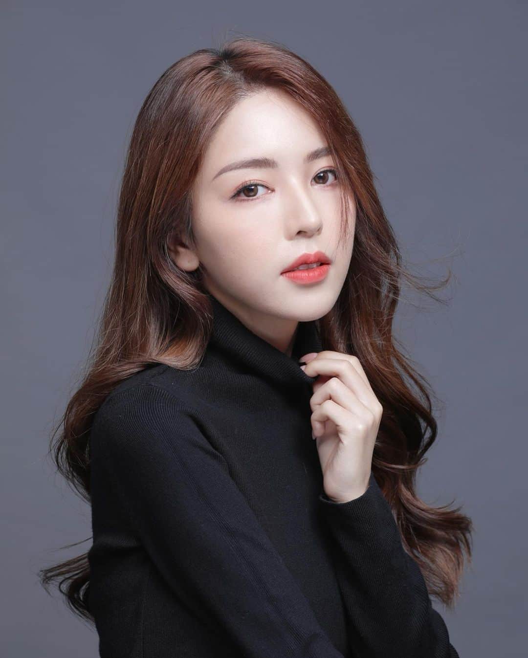 Vivi Tamのインスタグラム：「長瀏海🖤」