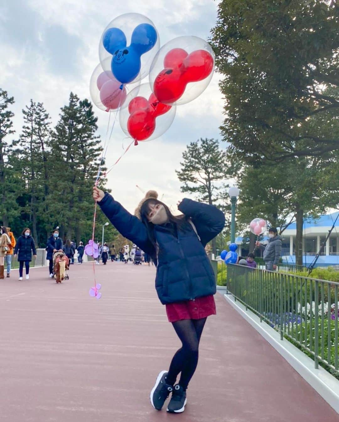 花音うららのインスタグラム：「🎈🧸 #東京ディズニーランド #風船」