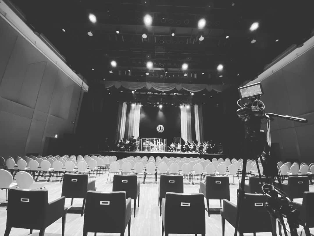 森恵さんのインスタグラム写真 - (森恵Instagram)「今日の目標。 最高のコンサートにすること。  客席がある幸せ。 カメラがある喜び。  みんなに楽しんでもらえますように！！  #ストリングスコンサート」12月12日 13時23分 - morimegumi_official