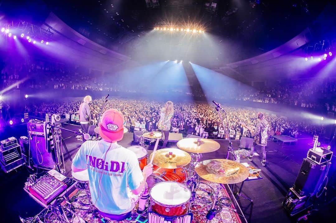 藤原広明のインスタグラム：「12/12(土)広島グリーンアリーナ 『結びの夢番地』  w）THE ORAL CIGARETTES / sumika  夢番地、そしてあなたにびっくらゔっ🦍🦍🦍🦍  photo by @junpeihiyoshi」