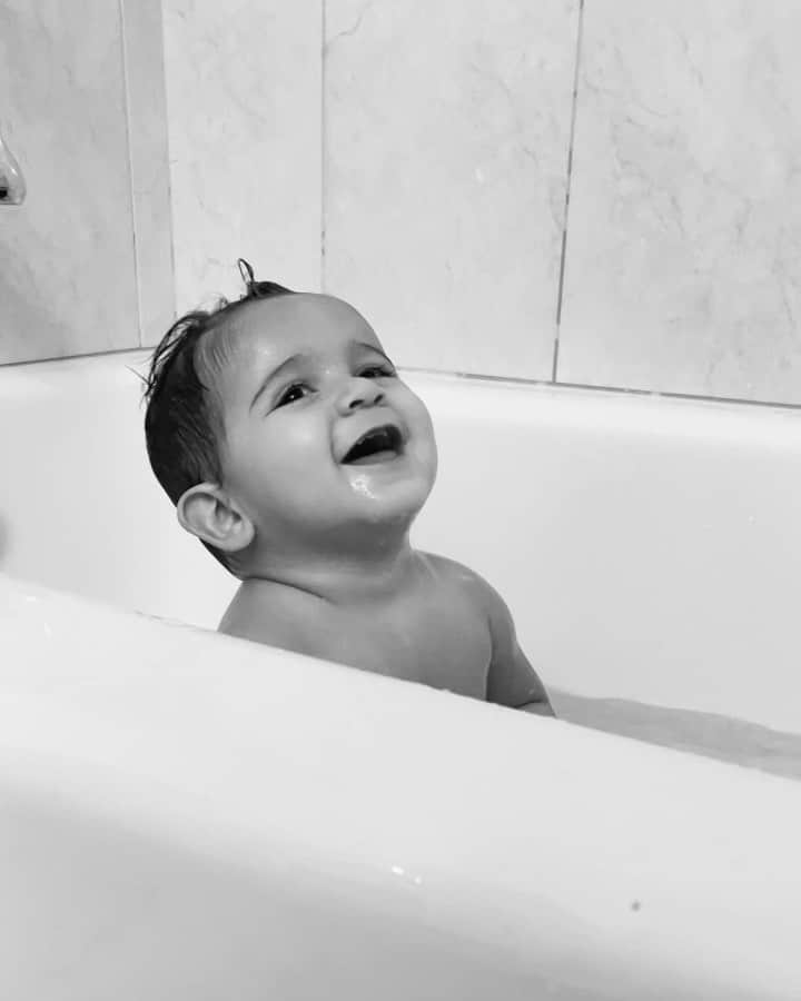 ニコール・ ポリッツィのインスタグラム：「My happy squishy 😩🙏🏽 🦷」