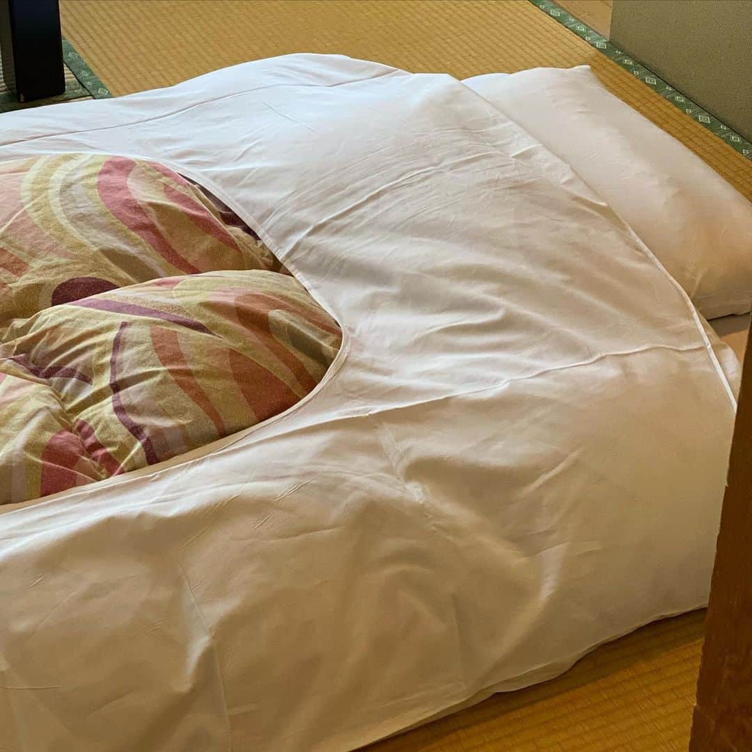 有吉弘行さんのインスタグラム写真 - (有吉弘行Instagram)「枕営業やってきました。」12月12日 23時15分 - ariyoshihiroiki