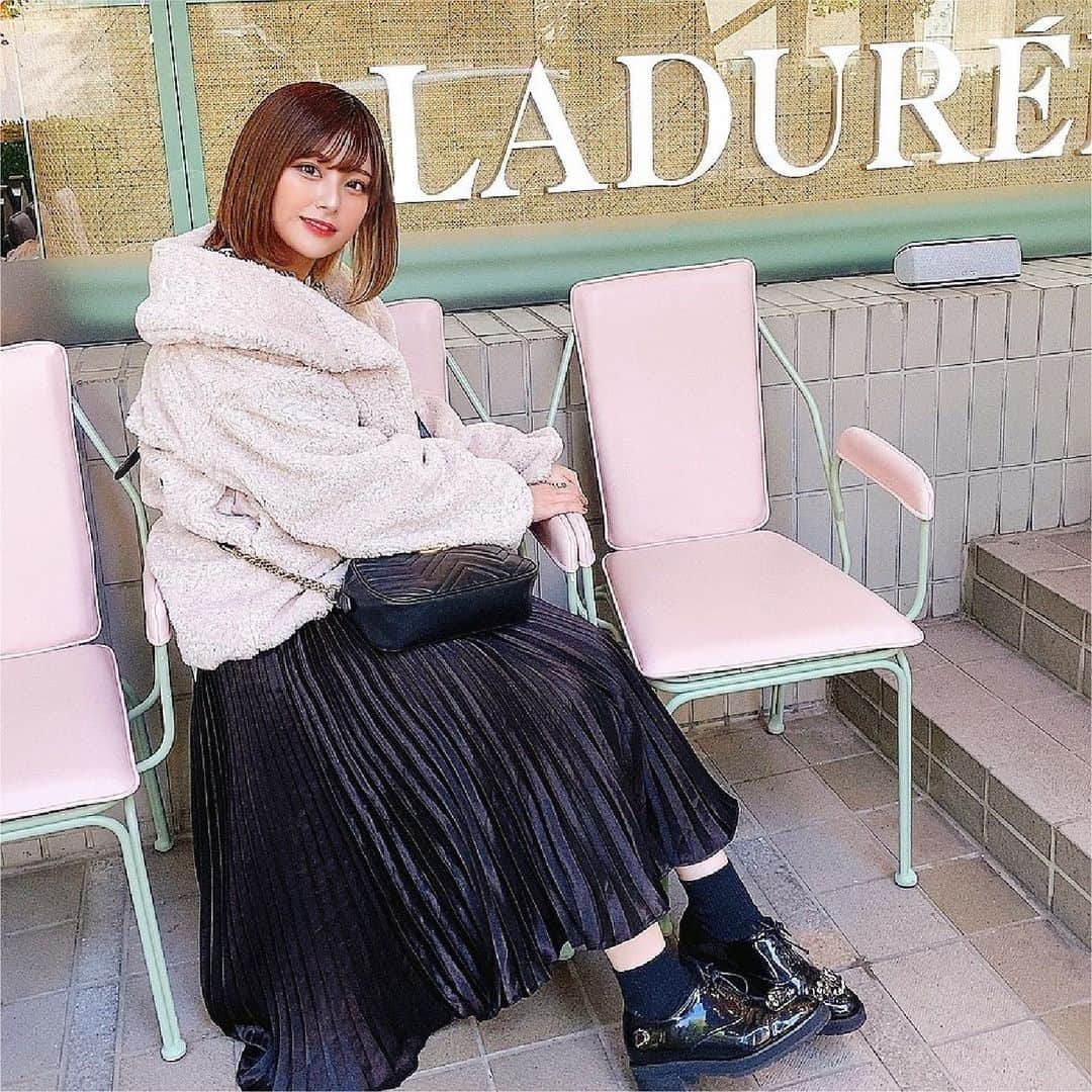 佐藤栞さんのインスタグラム写真 - (佐藤栞Instagram)「#laduree #ladurée #フレーズラデュレ #ラデュレ #ラデュレ渋谷松濤店 #渋谷カフェ #渋谷 #道玄坂 #カフェ巡り #東京カフェ #インスタ映えカフェ #ボブヘアー #ショートヘア #ガールズフォト #ビジョビ #アイドル #pinkstagram #cake #afternoontea #cafe #cafestagram #ladureejapan #Japaneseidol #japanesemodel #japan_of_insta #japanesegirlinstagood #followme #instagood」12月12日 23時40分 - bookmarker_23