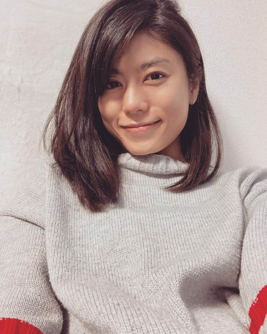 芳野友美さんのインスタグラム写真 - (芳野友美Instagram)「明日放送！！！ 12月13日（日）19：00～21：54 #日本テレビ 「#誰も知らない明石家さんま 第6弾」 番組恒例、#明石家さんま さんの半生を事実に基づいて描く#特別ドラマ に出演させていただきます！！！ #又吉直樹 さん脚本＆#豪華キャスト による、知られざる親子の絆が描かれた必見物語！！ さんまさんがもっと好きになる物凄く素敵なお話なので是非見てほしいです❤︎ 見てね☺︎」12月12日 23時52分 - yumi_yoshino_1980