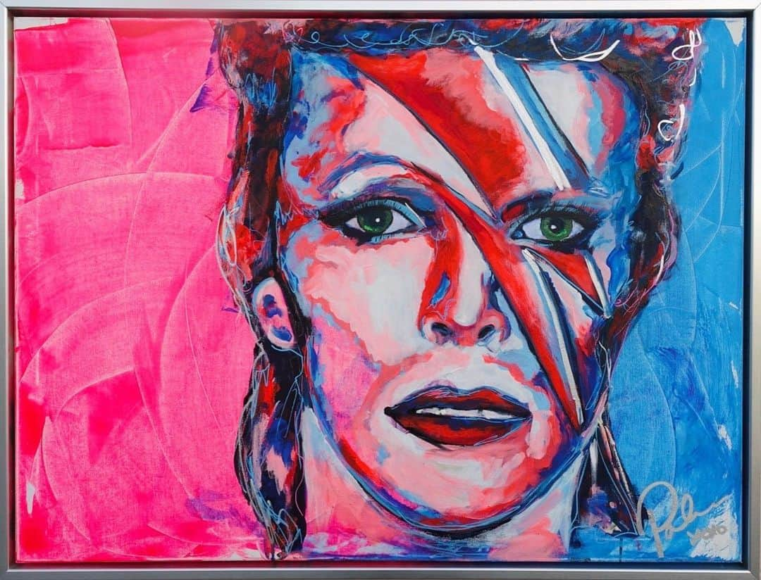 ブリトニー・パーマーさんのインスタグラム写真 - (ブリトニー・パーマーInstagram)「Layin' on electric⚡️ dreams. 💭#ziggystardust @brittneypalmerart #artiseverything #artwork #portriat #painting @davidbowie ✨ . . . Pricing inquires DM for details」12月12日 23時53分 - brittneypalmer