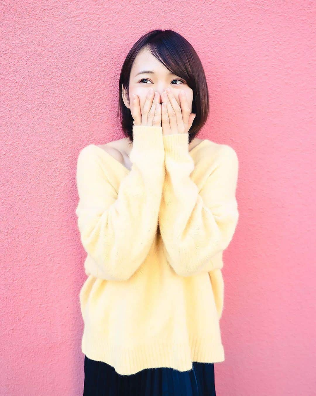 山中日菜美さんのインスタグラム写真 - (山中日菜美Instagram)「. 23年間の間で出会ってくれた皆様 ありがとうございます！！  本日、24歳になりました！！  今までの出会いも大切に、そして これからの新しい出会いにも感謝忘れずに 楽しく生きていきたいと思います！🤝  24歳は23歳よりもたくさん睡眠したいと思います。 徐々にお母様に親孝行もしていきたいと思います₍ᐢ.ˬ.ᐢ₎   平賀もお誕生日おめでとうやで！！笑（高校部活同期）  #誕生日#12月12日#滋賀県出身 #portraitポートレート#ぽーとれーと  #photo #写真#被写体 #カメラ」12月12日 16時16分 - hnm__n