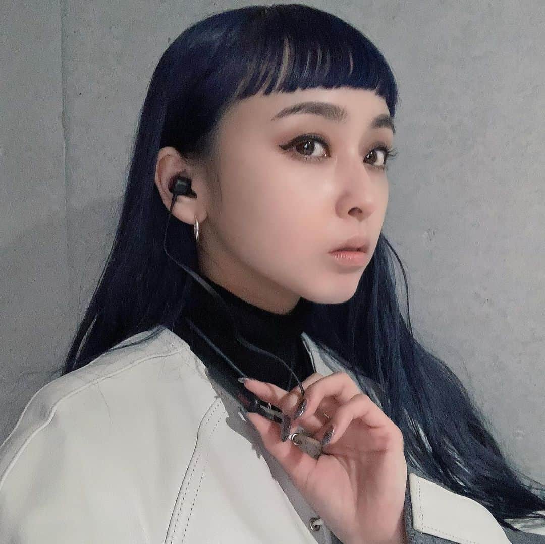 aoiのインスタグラム：「@beatsbydre げっとしたから嬉しくて毎日使ってる！」