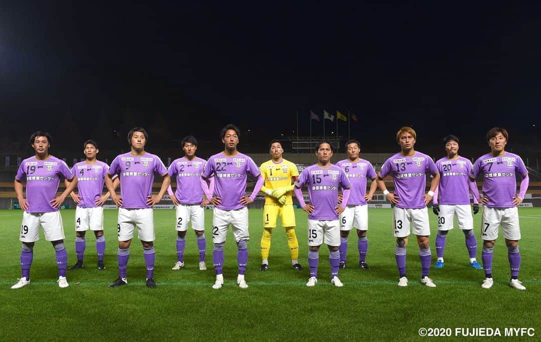 のインスタグラム：「今シーズンも残り2試合 明日はホーム最終戦です！ J2昇格を目標に戦ってきましたが思うような結果が残せず本当に申し訳ないです。 残り2試合皆さんの前で素晴らしい結果が出せるように頑張ります！ 是非スタジアムで応援お願いします！ このメンバーで出来るのも残り2試合、このメンバーで最高の結果を出そう💪 #藤枝MYFC#15番#ホーム最終戦#勝利#感謝#YASUDA」