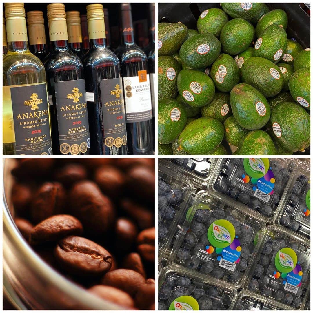 リー・シェンロンのインスタグラム：「Some of the many things from Pacific Alliance countries that you can find in local supermarkets: Chilean wine, Colombian coffee, avocados from Mexico, and blueberries from Peru. This is good trade, and gives our people a taste of the rich and diverse produce from Central and South America.  We have moved one step closer towards the PASFTA — the Pacific Alliance-Singapore Free Trade Agreement. Singapore is not a PA member, but we were invited to join their Summit as a Candidate Associate State last night. Once the PASFTA is signed, we will become even closer, as an Associate State of the PA.  The PASFTA will enhance trade and deepen cooperation in areas like the digital economy, energy sector, and infrastructure. Looking forward to the official conclusion and signing of the PASFTA next year. – LHL  ([1] PMO Photos, [2] [Top] PMO Photo; [Bottom] MCI Photo by LH Goh)」