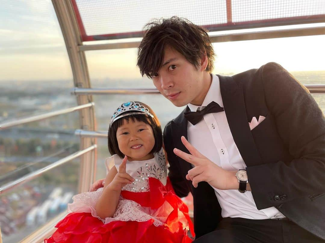 ぽるぽるちゃんさんのインスタグラム写真 - (ぽるぽるちゃんInstagram)「本日は！ななななんと！！！ バチェロレッテ🌹💍に参加されていた ノッキーこと榿澤さんと一緒に撮影でした🥺  近々YouTubeにも投稿する予定です！！ 編集頑張ります🤮🤮🤮  ミーハーな僕も２ショットを 撮らせていただいたのですが、後悔しました。 妻からは15m手前にいる？と言われましたとさ。  #バチェロレッテ #ノッキー #榿澤涼太 #名前同じ #顔小さ #羨ましい #ぽる」12月12日 17時52分 - poruporuchan