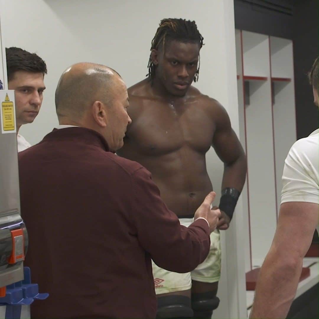 のインスタグラム：「"We need to go at them boys"   What was said at half time as France had the lead...  #WearTheRose」