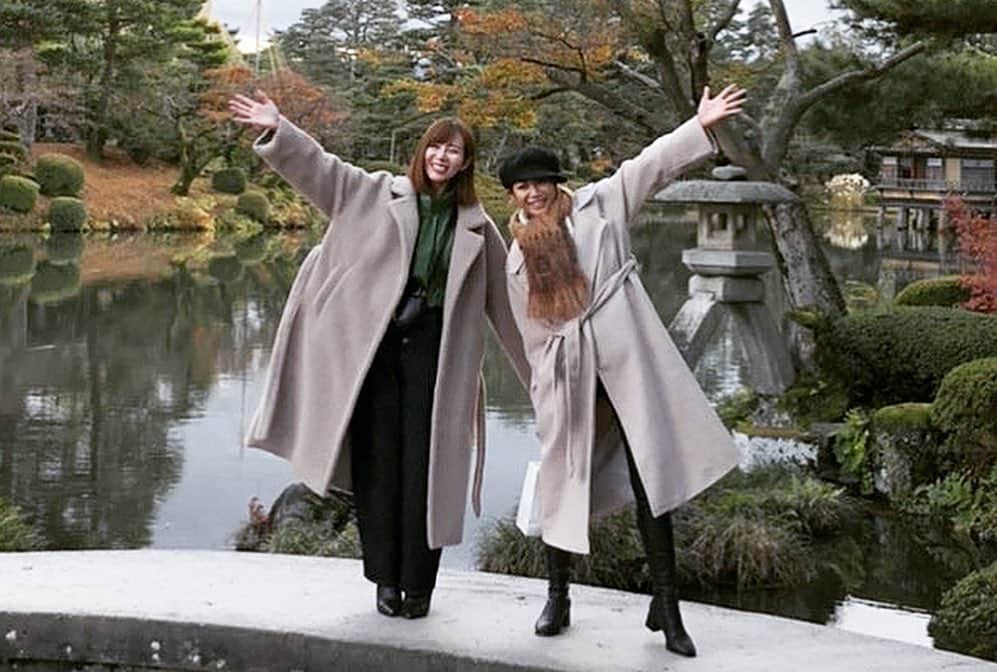 佐藤あずみさんのインスタグラム写真 - (佐藤あずみInstagram)「水鏡が幻想的。  嘘のようで本当の風景！ すごく綺麗でした兼六園！  #watermirror #travel #japan #japantravel #kanazawa #japanesefood #japanesegirl #金沢 #金沢旅行 #女子旅 #兼六園 #水鏡 #幻想的」12月12日 18時19分 - azumisato0330