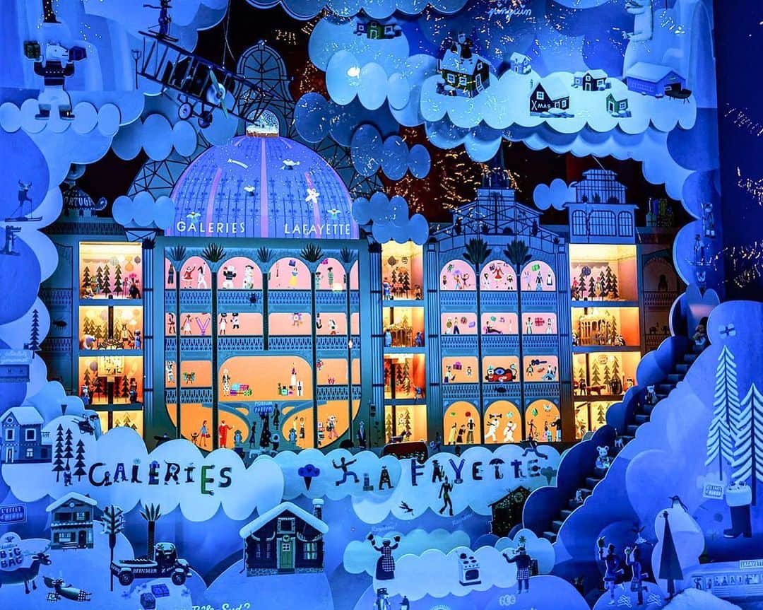 Official lemönplet Instagramさんのインスタグラム写真 - (Official lemönplet InstagramInstagram)「Christmas wonders at Galeries Lafayette, Paris😍  #paris #france #lemonplet #레몬플렛 #レモンプレート」12月12日 19時08分 - lemonplet.official