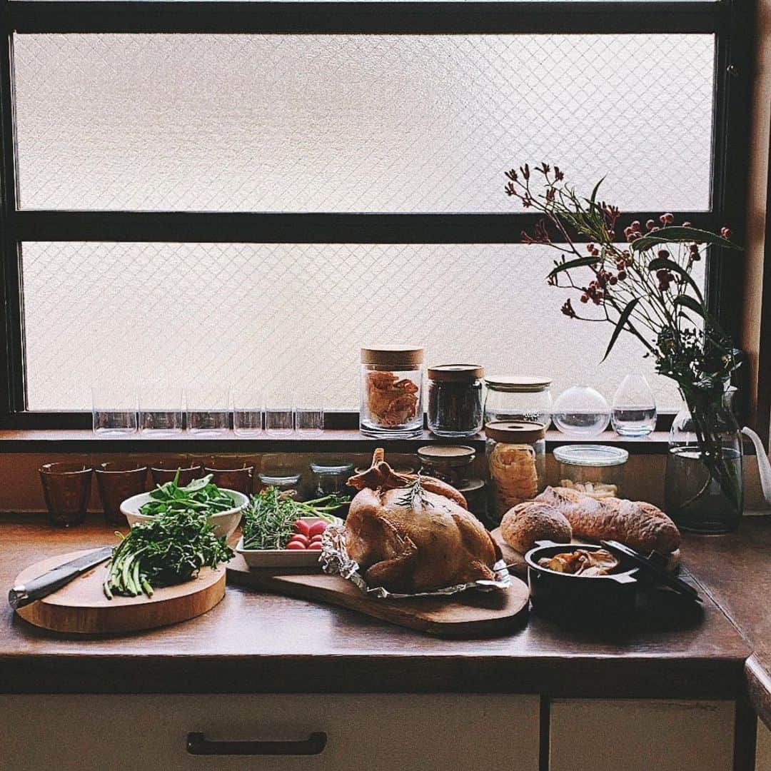 宇藤えみのインスタグラム：「撮影風景🎄 12/9発売 1月号 @mensnonnojp  #xmas」