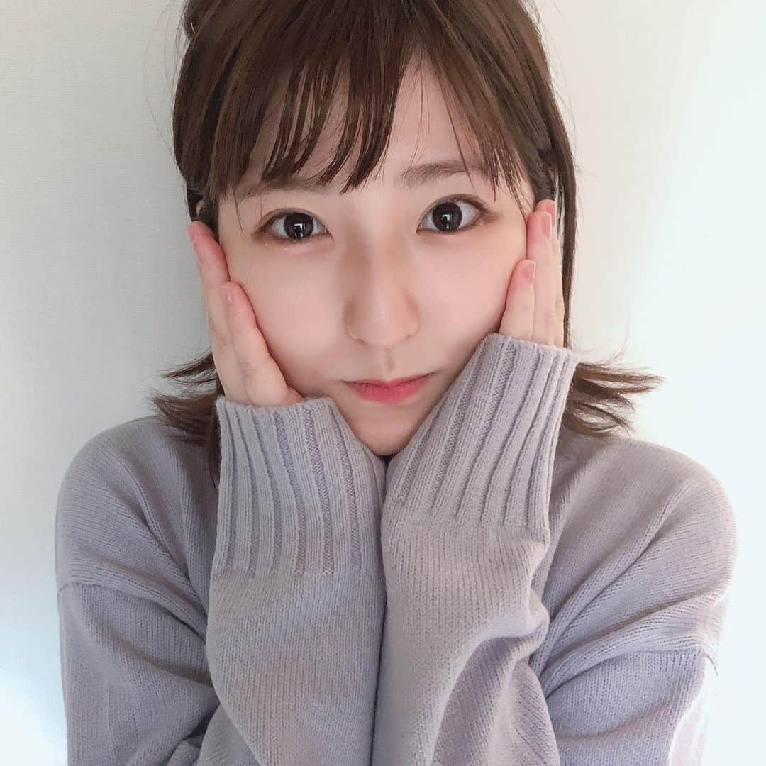 金城成美さんのインスタグラム写真 - (金城成美Instagram)「* GUのオーバーサイズハイネックチュニック、あったか可愛い( ´ ▽ ` ) * * リアル着せ替え企画でいっちーにスタイリングしてもらいました💫 * 全身はYouTube「いちなるTV」をチェック！ * #gu #オーバーサイズハイネックチュニック #プチプラコーデ #guコーデ #guコーデ部」12月12日 20時32分 - kinjo_narumi