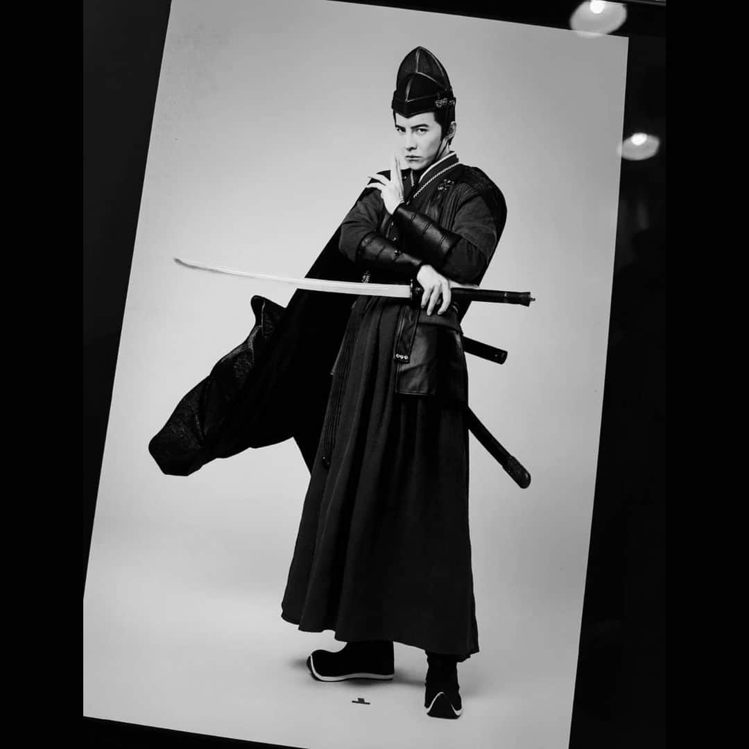ダンソン・タンさんのインスタグラム写真 - (ダンソン・タンInstagram)「新戲定裝 照 結束了民國的旅程 要穿越回古代了🗡🗡🗡 #DT #唐禹哲 #橫店」12月12日 20時40分 - dt_0902