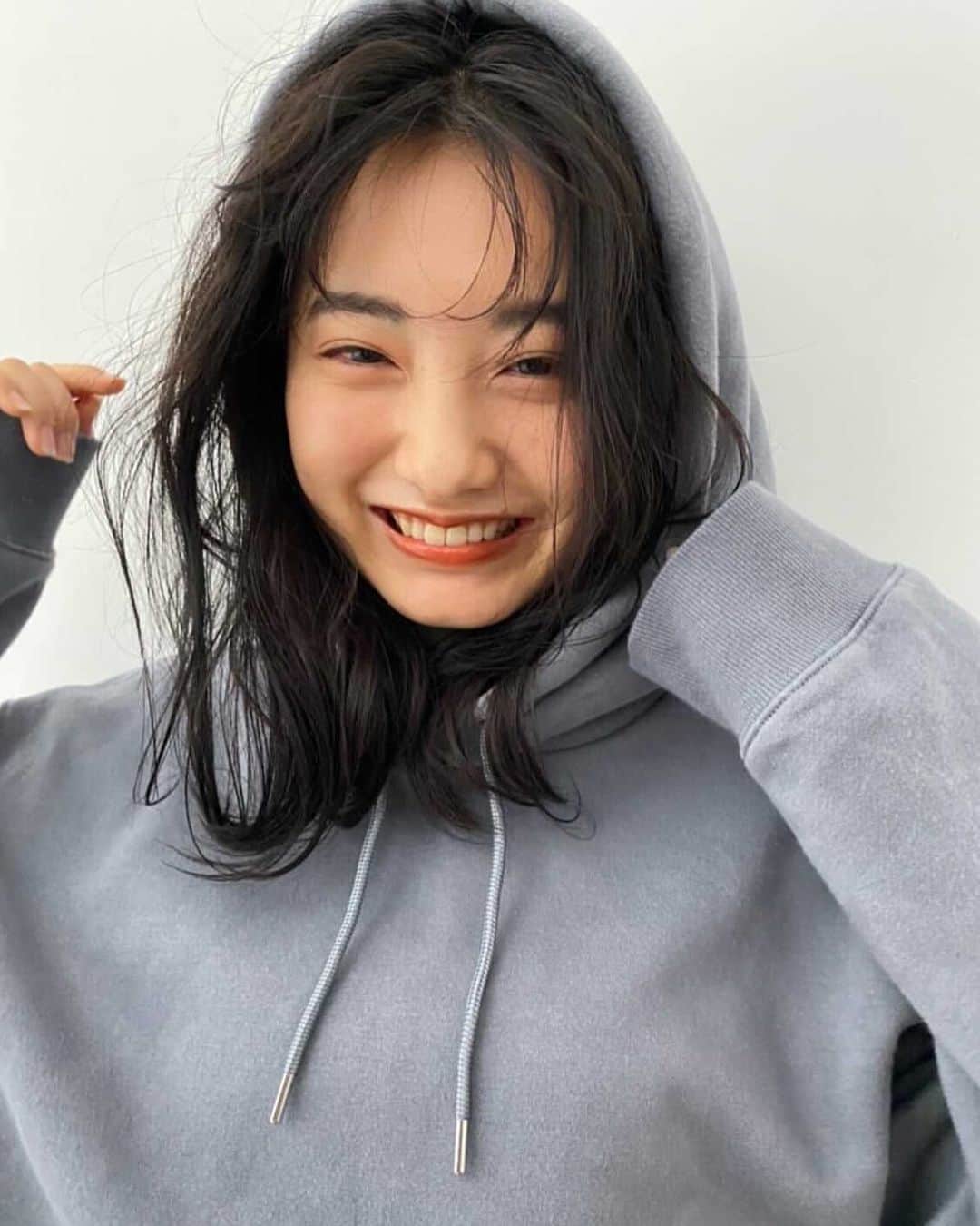 manacaのインスタグラム：「にっこり☺︎嬉しそう☺︎笑」