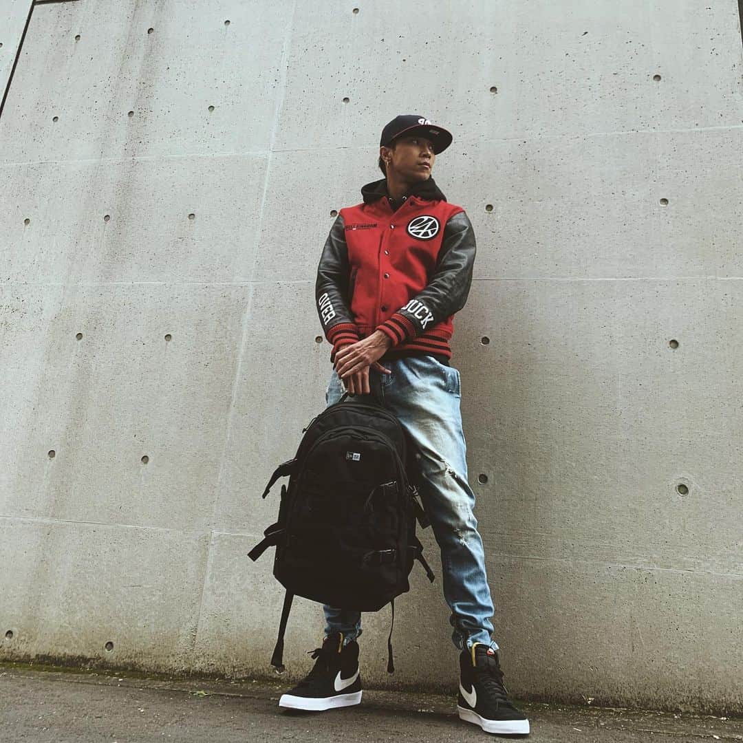 後藤慶太郎のインスタグラム：「@newerajapan   new era BUCK  @fullcastraiserz   #ktr #gotoktr #krump #fullcastraiserz #raiserz #newera #neweracap #dancer #dance #ダンサー #ダンス #クランプ #blackiiimurai #懐かしのジャケット #overbuck」
