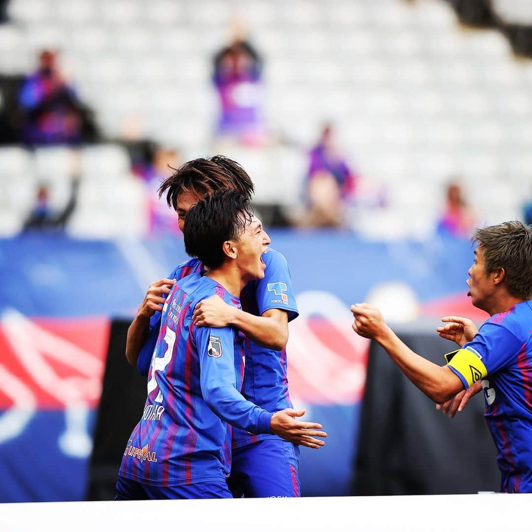 FC東京オフィシャルグッズさんのインスタグラム写真 - (FC東京オフィシャルグッズInstagram)「🔵🔴 vs #サンフレッチェ広島  繋いだ想いを結実させたJ初ゴール。 大きな一勝の決勝点を挙げる。 @fctokyoofficial  #中村帆高  #FC東京 #fctokyo #tokyo」12月12日 21時01分 - fctokyoofficial