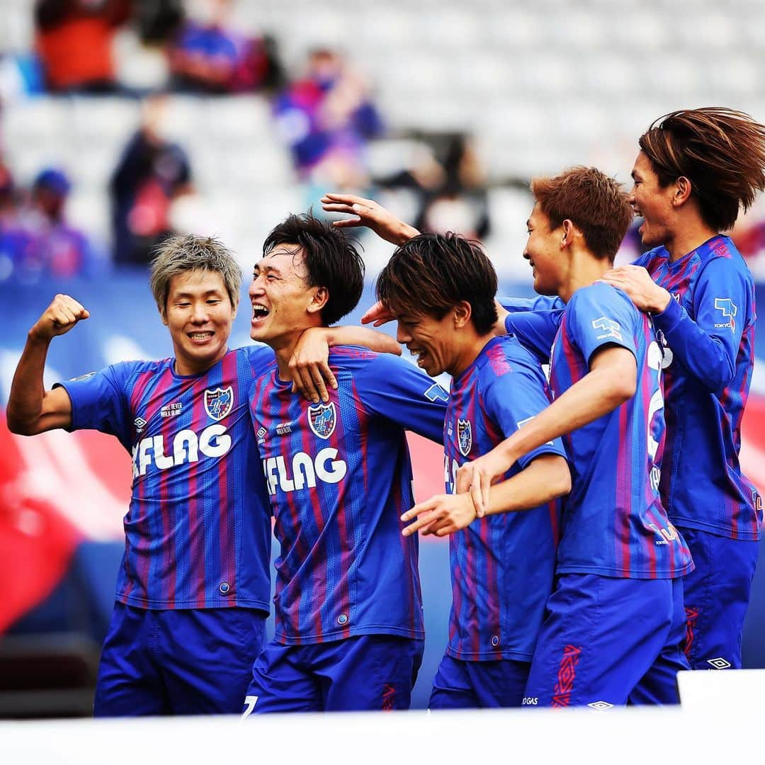 FC東京オフィシャルグッズさんのインスタグラム写真 - (FC東京オフィシャルグッズInstagram)「🔵🔴 vs #サンフレッチェ広島  繋いだ想いを結実させたJ初ゴール。 大きな一勝の決勝点を挙げる。 @fctokyoofficial  #中村帆高  #FC東京 #fctokyo #tokyo」12月12日 21時01分 - fctokyoofficial