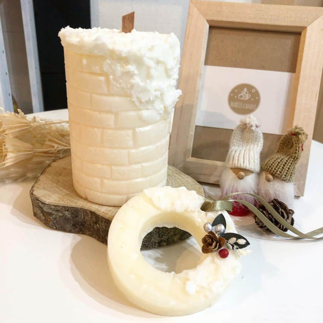 城田夏奈のインスタグラム：「. . .  クリスマス仕様の煙突キャンドルとサシェ🕯🎄  キャンドル作りすごく楽しい✨ プレゼントできるくらいもっとステキなキャンドル作れたらいいな^ ^  #キャンドル作り#クリスマスキャンドル」