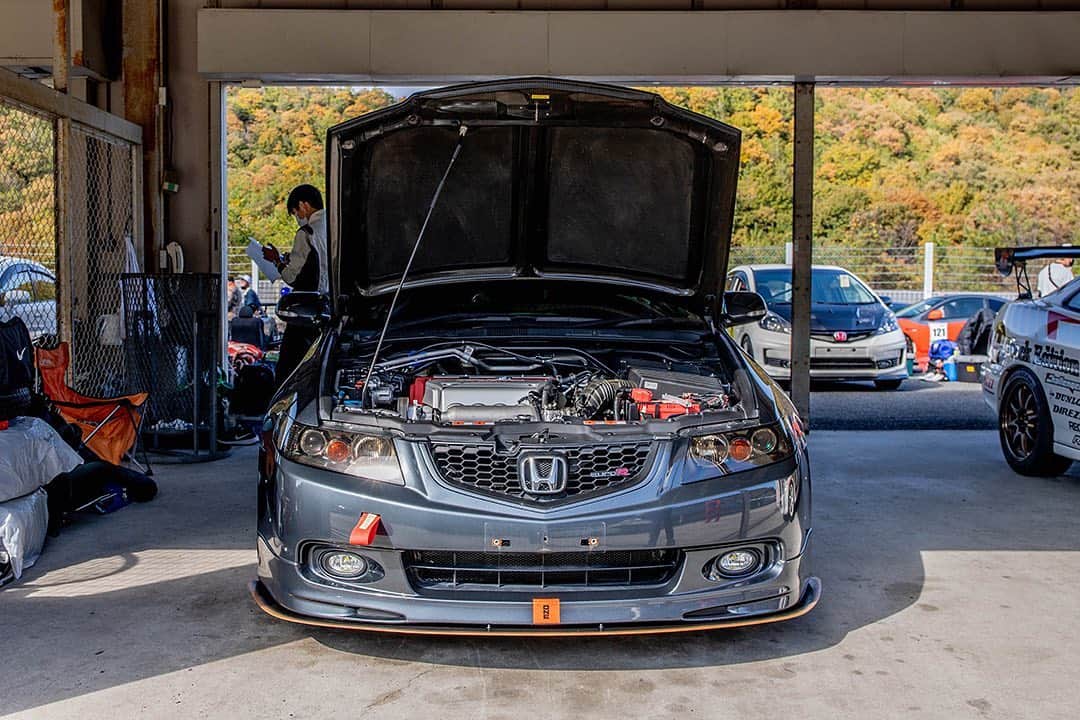 のインスタグラム：「_ Honda CL7 Accord Euro R _ Shot on Nov-15 2020 "Circuit Festa" held at Central Circuit "CTCC (CENTRAL TOURING CAR CHAMPIONSHIP)" . _ owner: Account unknown photo: @mistbahn _ _ JP) 2020年11月15日のセントラルサーキットで開催された「サーキットフェスタ」内の「CTCC (セントラル・ツーリングカー・チャンピオンシップ）」で撮影。 _ _ #circuitfesta #サーキットフェスタ #ctcc #centraltouringcarchampionship #centralcircuit #セントラルサーキット #aslan #アスラン #aslan_inc_japan #honda #hondaccord #ホンダアコード #アコード #accord #cl7 #tsxgang #tsxgangworldwide #tsx #acuratsx #hondaaccordeuror #euror #kseries #k20a #timeattack #timeattackjapan #hondasontrack」