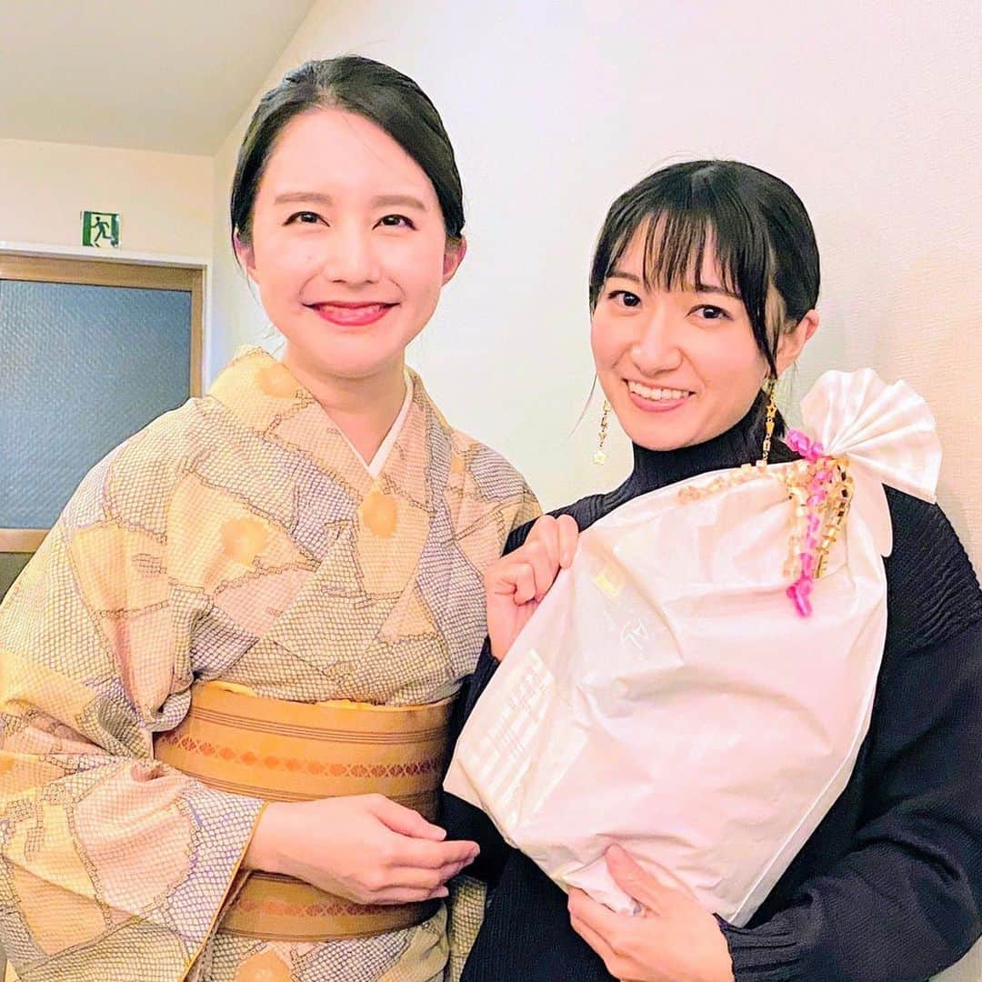 田原彩香さんのインスタグラム写真 - (田原彩香Instagram)「久しぶりにえりなちゃん♡ お店をはじめたということで❣️ 新しい挑戦を応援📣」12月12日 21時33分 - taharaayaka