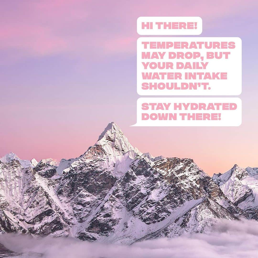 evianのインスタグラム：「Treat yourself this weekend with hydration that is pure and natural... from the French Alps. It’s a gift your body will thank you for. 💧  #evian #evianwater #stayhydrated #positivedrops」