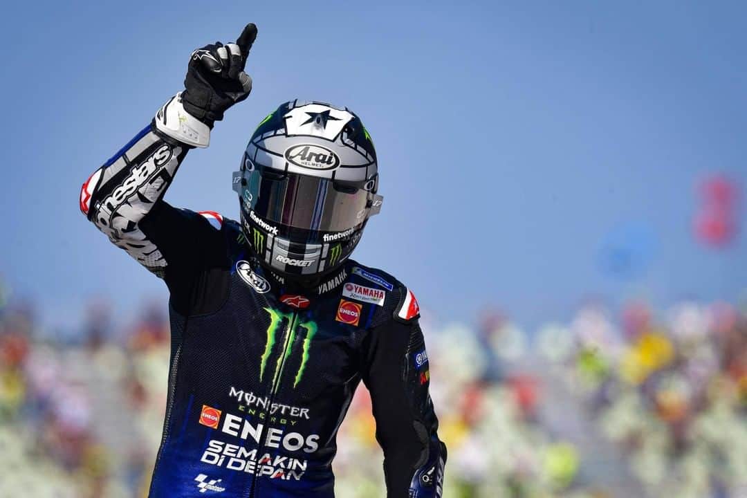 MotoGPさんのインスタグラム写真 - (MotoGPInstagram)「#MotoGP 2020 review 📋 @maverick12official // 🏁 World Standing: 6th 🏆 Wins: 1 🏅 Podiums: 3 #MV12 #Motorcycle #Racing #Motorsport」12月12日 22時00分 - motogp