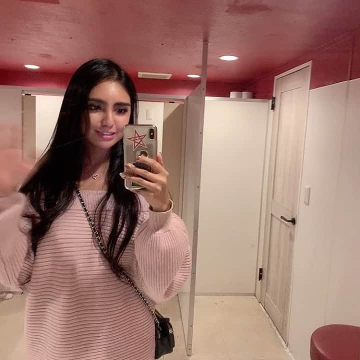 JennieBabyのインスタグラム：「❤ 来週は 14(月)EROS@六本木JAIL 16(水)関内MILANO 19(土)ZEUS GARDEN で踊ってます✨ 会いにきてくれる方は連絡ください✉💓 #jenniebaby #dancer」