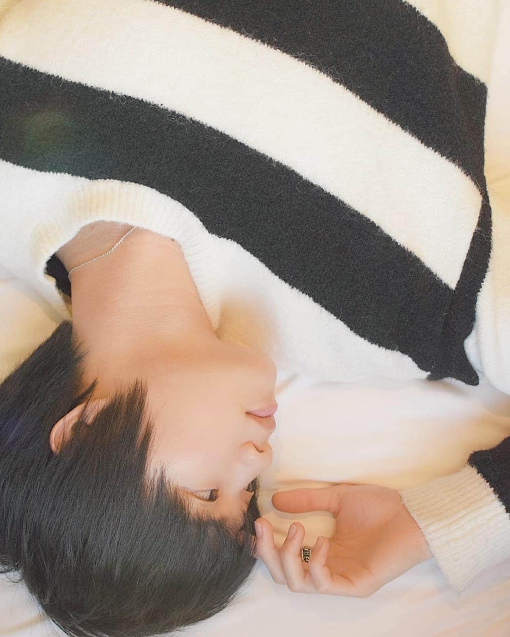 外山将平のインスタグラム：「本日はスープで 体の芯から温まります🍲💤  photo by:key #photooftheday#camera#portrait#model#外山将平#役者#俳優#今日の外山#ootd#Nikon#肌#美肌#一重 #写真#撮影#カメラ#ポートレート#ファインダー越しの私の世界#カメラ好きな人と繋がりたい#筋トレ#作品撮り#黒髪#メガネ男子#冬#winter#fashion#followｍe#カフェ休憩#ニット男子」