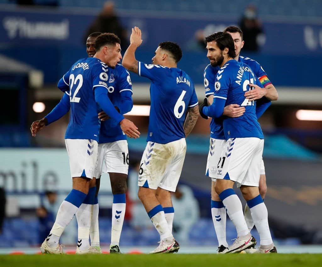 のインスタグラム：「🔵 Amazing feeling having you at the stands. We are stronger with you!  Big win on this special night. Let’s enjoy it 💪🏻 #COYB @everton」