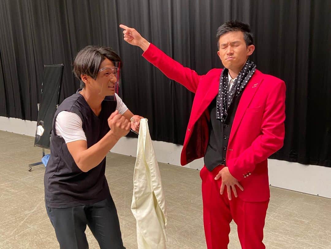 みどりかわたけし（ラ・ラベスト）さんのインスタグラム写真 - (みどりかわたけし（ラ・ラベスト）Instagram)「＃細かすぎて伝わらないモノマネ 昨日放送でしたが、ベンチメンバーの為出演しませんでした笑 おかわりがあればネタ出来たのになー ちなみに、放送されたネタでキングカズをバルーンから出したのが僕でした！ 厳しい世界です！ 次回は放送されるように面白くクオリティーの高いものを！！ ちなみに、#北澤豪　さん役でした！ 、 、 #ものまねJAPAN#歴代サッカー選手#サッカー#soccer#ものまね」12月13日 8時37分 - g_r_m_o_n