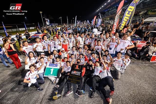 Toyota team thailandさんのインスタグラム写真 - (Toyota team thailandInstagram)「ยิ่งใหญ่ส่งท้ายปี TOYOTA Gazoo Racing team Thailand ฟอร์มแรงจัดคว้าแชมป์  ยึดโพเดียมยกทีม กวาดอันดับ 1-2-3 ในรายการ “12HR SUPER ENDURANCE 2020”  🏆🏁Team Championship🏁🏆   Class: D2 🚗#219 = 🏆 Winner in class // Winner Overall // 342 รอบสนาม Car: Corolla Altis GR Sport Nürburgring  Drivers: สุทธิพงศ์ สมิตชาติ (อาร์โต้) // ณัฐวุฒิ เจริญสุขะวัฒนะ (วัว) // มานัต กุละปาลานนท์ (ต้น)  🚗#220 = 2nd in class // 2nd Overall // 341 รอบสนาม Car: Corolla Altis GR Sport Nürburgring  Drivers: ณัฐพงษ์  ห่อทองคำ (แมน) // เฉิน เจี้ยน หงษ์ // กรัณฑ์ ศุภพงษ์ (จั้ม)  🚗#221 =  3rd in class // 3rd Overall // 338,รอบสนาม Car: Toyota 86 Drivers: อัครพงษ์ อัคนีนิโรธ (X) // กฤษฏิ์ วสุรัตน์ (กล้า) // เคนทาโร่ ซึจิโทริ  พร้อมด้วยนักแข่งจากรายการ TOYOTA Gazoo Racing Motorsport Class: D3  🚗#317 = 🏆Winner in class // 8th Overall // 325 รอบสนาม Car: Toyota Corolla Altis GR (OMR) Drivers: ชิบะ เคนทาโร่ // สรุศักดิ์ ดาเก็ง (บัส) // เพียว หงษ์ปาน (เพียว) // สัณหวัช วงศ์เจริญ (โฟล์คกี้)  Class: D4 🚗#419 = 4th in class // 7th Overall // 327 รอบสนาม Car: Vios (OMR) Drivers: ภูริต ไทยทองสุข (ภู) // ภวิศ วรรณพิรุณ (ริว) // มานะ พรศิริเชิด // จรัส แจ้งกมลกุลชัย (เฮียเล้ง) #อยากเห็นคนไทยหัวใจมอเตอร์สปอร์ต #TeamWork #ThaiTeam #TOYOTAGazooRacingteamThailand #CheerThai #ThaiPride #ไม่เชียร์ไทยแล้วจะเชียร์ใคร #แข่งรถ #นักแข่ง #ทีมคนไทย #Car #RaceCar #LexusRCF #TOYOTA86 #SuperCar #CHR #Supra #Corolla #Vios #GR #TGR #GazooRacing」12月13日 9時42分 - toyotagazooracingteamthailand