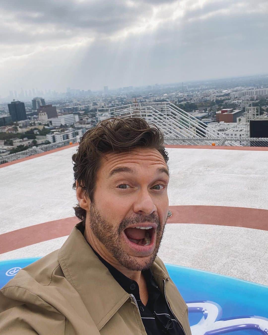 ライアン・シークレストのインスタグラム：「Tried to catch the sunrise but I think it overslept」