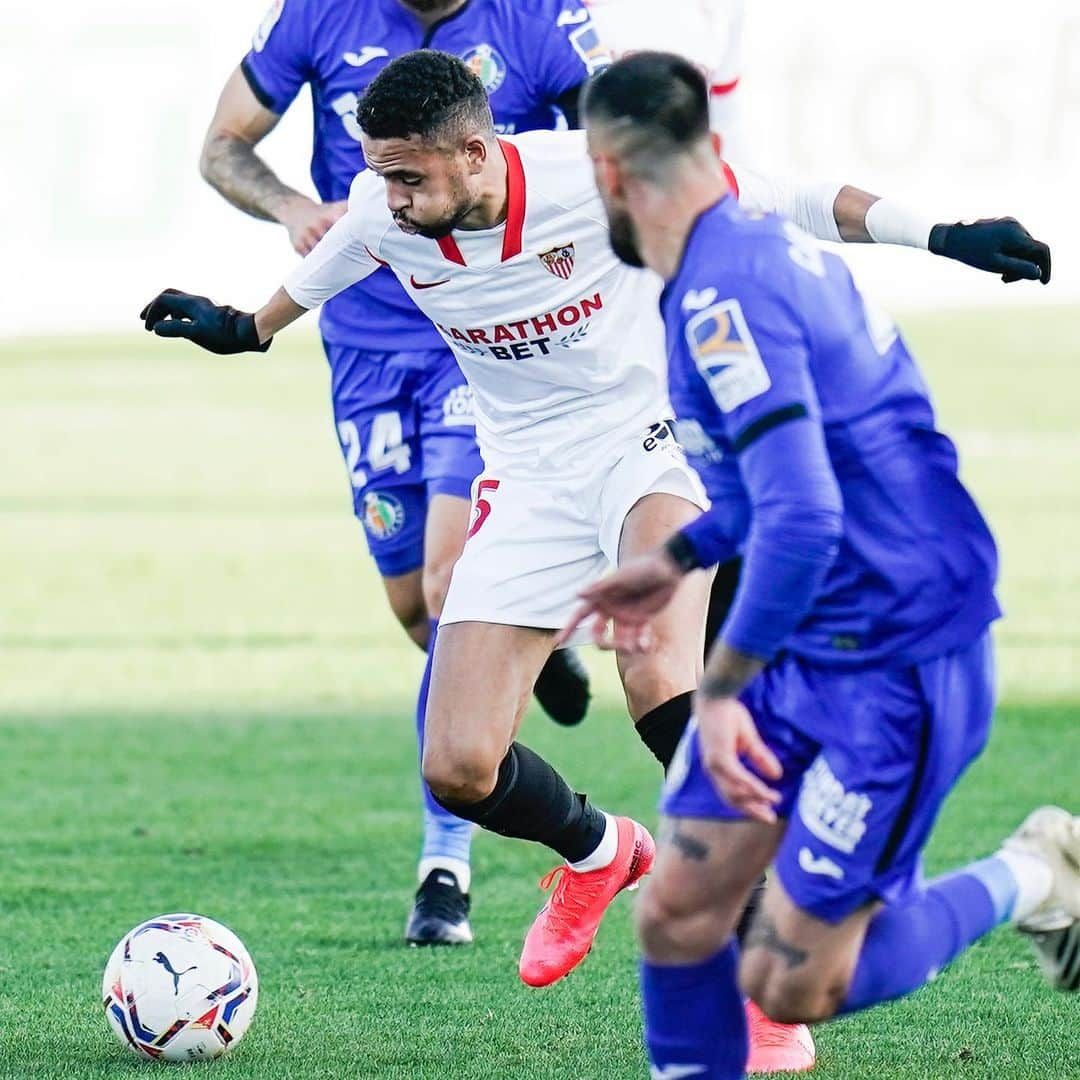 セビージャFCさんのインスタグラム写真 - (セビージャFCInstagram)「🚨 Descanso en el Coliseum Alfonso Pérez 🚨  #GetafeSevillaFC 0-0   #WeareSevilla #NuncaTeRindas」12月13日 1時06分 - sevillafc