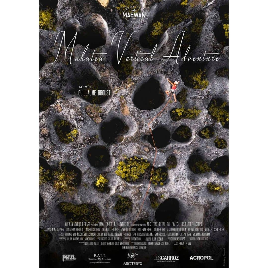 シャーロット・デュリフのインスタグラム：「The Makatea Vertical Adventure movie is live for all of you 🥰  As @petzl_official summarized it perfectly : "Makatea Vertical Adventure is way more than a climbing movie. Discover the fascinating story of Makatea Island."  Thankful and so happy to have been part of the adventure with a crew of great humans led by @maewanadventurebase. Big thoughts to @makatea_escalade and the locals for the warm welcome in their beautiful island, and thanks to my sponsors @petzl_official and @eb_climbing for contributing to the development of eco-tousim through climbing. 🏝🧗🏽  📷 Surreal picture by @jeremy_bernard_photography with the climber @solennepiret 😍」
