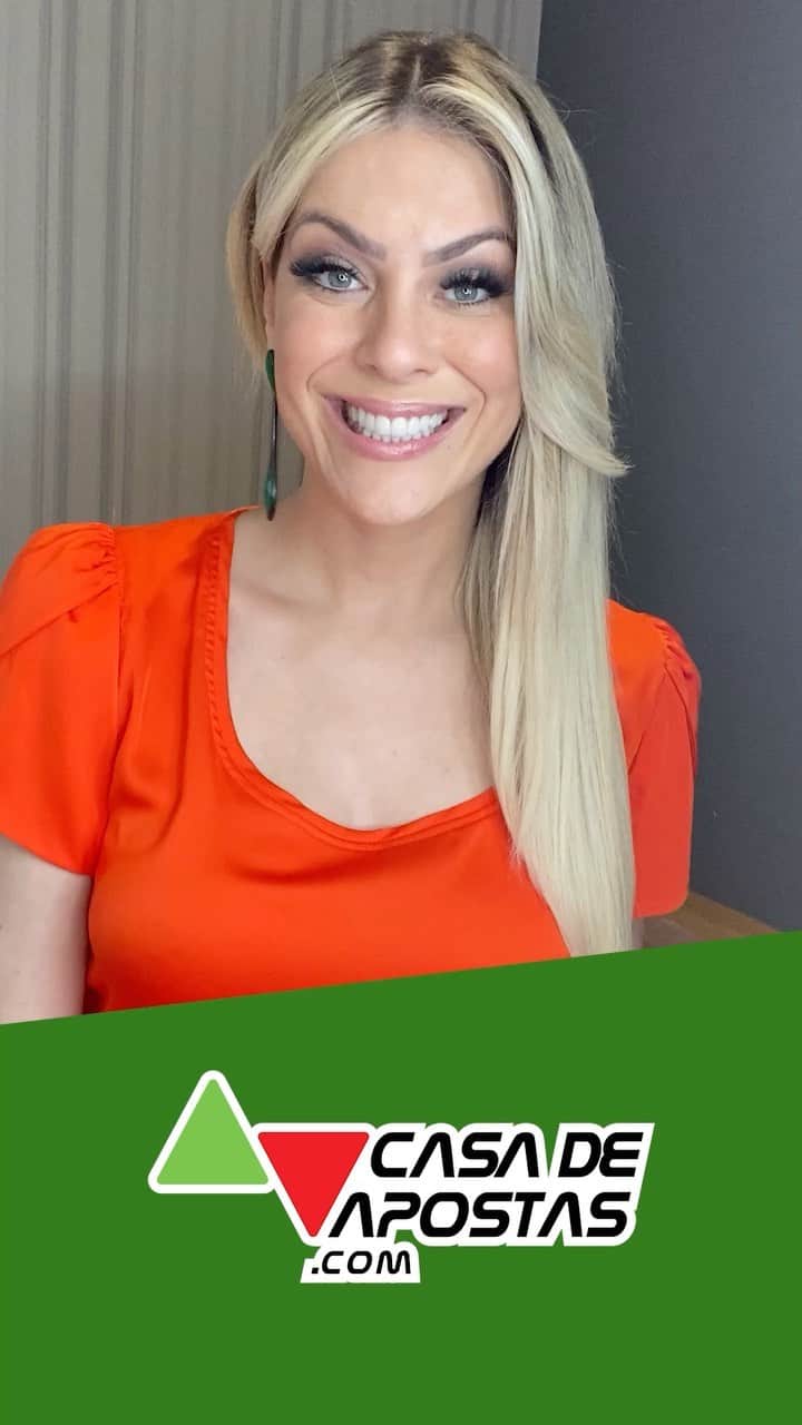 レナータ・ファンのインスタグラム：「Se tem Brasileirão, tem meus palpites na @casadeapostas_br! E neste fim de semana eu apostei em dois clássicos! Vou me dar bem? Vem pra Casa de Apostas do Brasil e do brasileiro! 🚀🏠  #casadeapostas #renatafan #brasileirão」