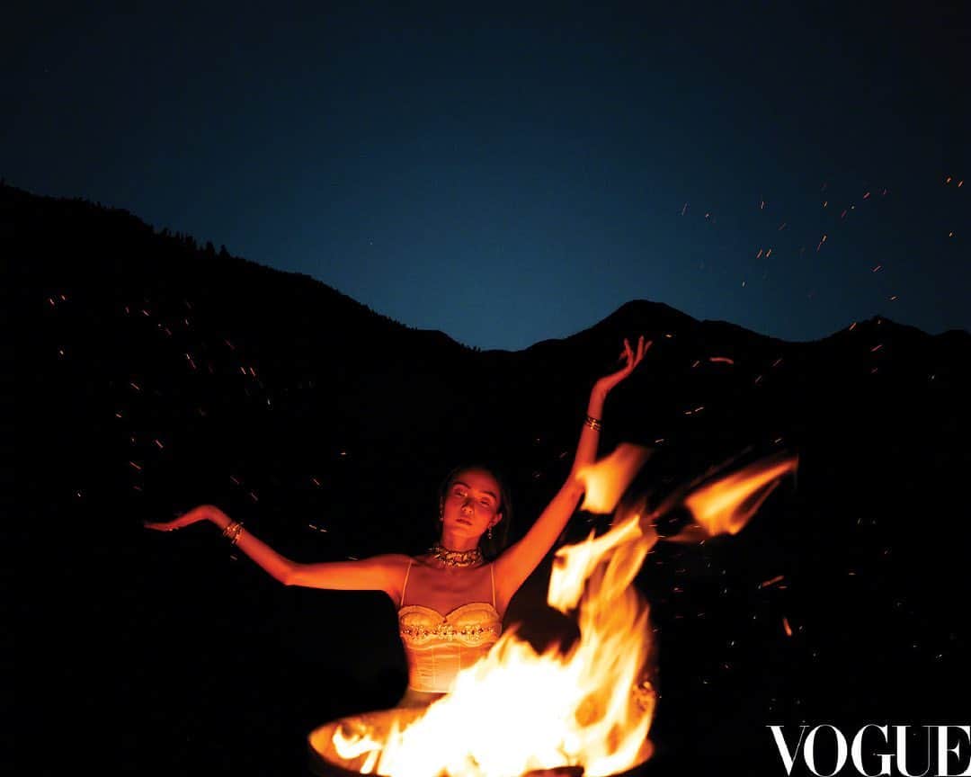 ジュ・シャオエンさんのインスタグラム写真 - (ジュ・シャオエンInstagram)「Vogue China January 2021 by Leslie Zhang」12月13日 1時51分 - jujujuxiaowen