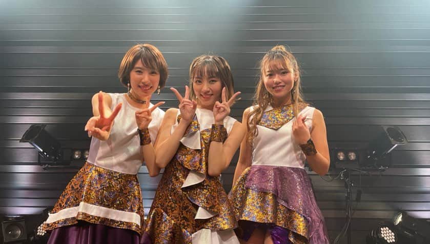 RUUNAさんのインスタグラム写真 - (RUUNAInstagram)「. . 約10ヶ月振りの ワンマンライブ💫 . みんなと同じ時間 過ごせて幸せだった☺︎  ありがとうございました！ . . #kolme #live #girls  #japan #tokyo #dance  #thankyou #love #fan」12月13日 1時45分 - ruuna_kolme