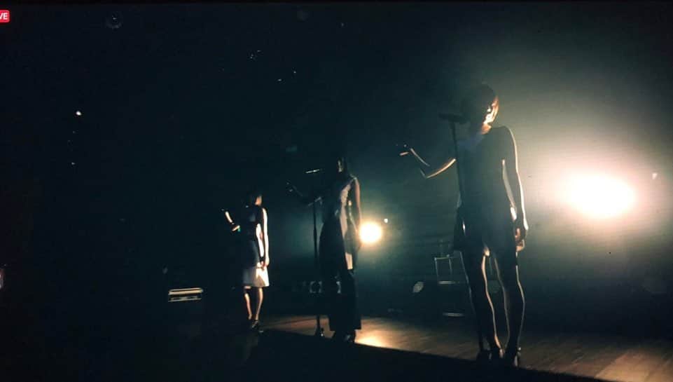 RUUNAさんのインスタグラム写真 - (RUUNAInstagram)「. . 約10ヶ月振りの ワンマンライブ💫 . みんなと同じ時間 過ごせて幸せだった☺︎  ありがとうございました！ . . #kolme #live #girls  #japan #tokyo #dance  #thankyou #love #fan」12月13日 1時45分 - ruuna_kolme