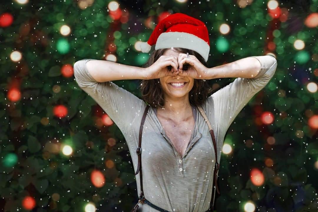 The Walking Deadさんのインスタグラム写真 - (The Walking DeadInstagram)「Get in the holiday spirit with your #TWDFamily.   Don’t miss the @AMCTalkingDead's #TWD Holiday Special tomorrow on @AMCPlus.」12月13日 1時54分 - amcthewalkingdead