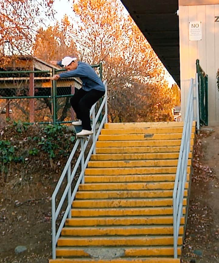 ジェイク・イラーディのインスタグラム：「Blanche! Def the best rail I’ve ever skated!」