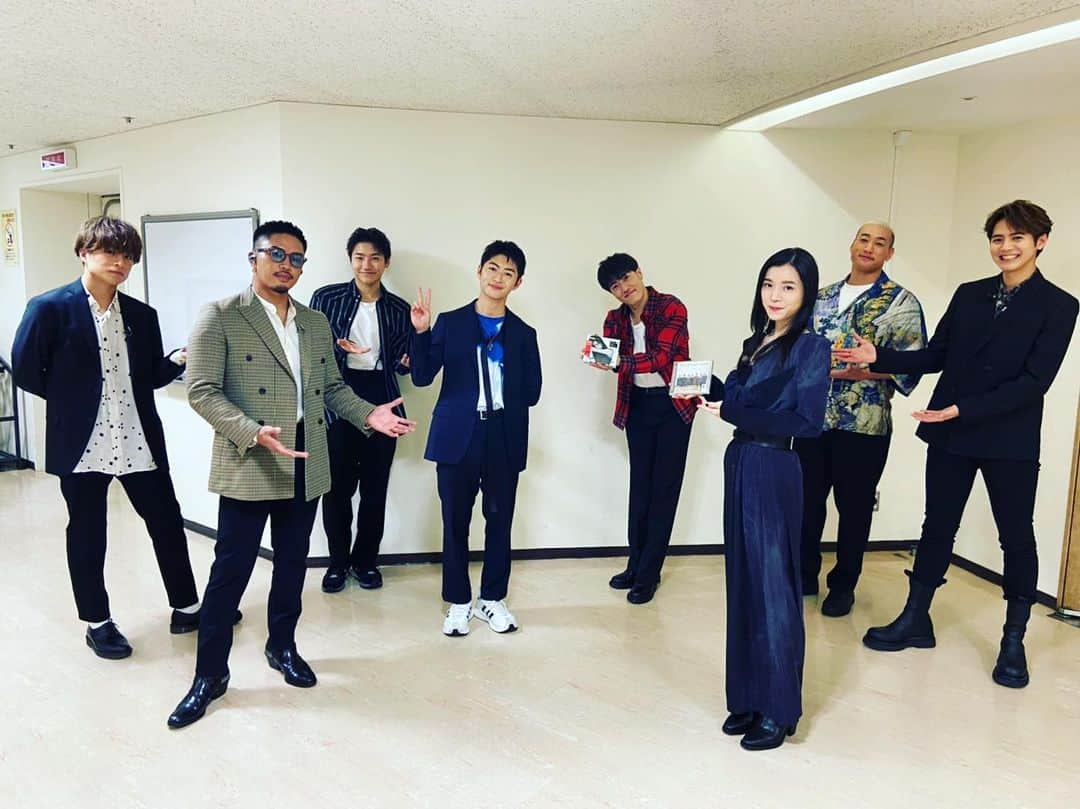 miletさんのインスタグラム写真 - (miletInstagram)「NHK『シブヤノオト 』観ていただきありがとうございました。深夜にぴったりな「The Hardest」を歌えて心が暖かくなりました。GENERATIONSの皆さん、ご挨拶のときからずっと明るくて楽しかったです。ありがとうございました！#milet #GENERATIONS #シブヤノオト」12月13日 2時02分 - milet_music