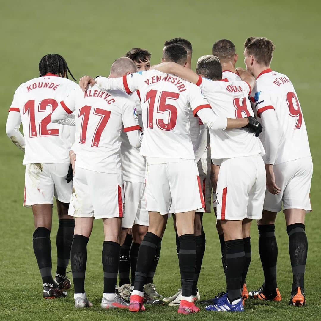 セビージャFCさんのインスタグラム写真 - (セビージャFCInstagram)「VAMOOOOOS, MI SEVILLA ‼️  ➕3️⃣ #GetafeSevillaFC  #vamosmiSevilla #WeareSevilla #NuncaTeRindas」12月13日 2時29分 - sevillafc