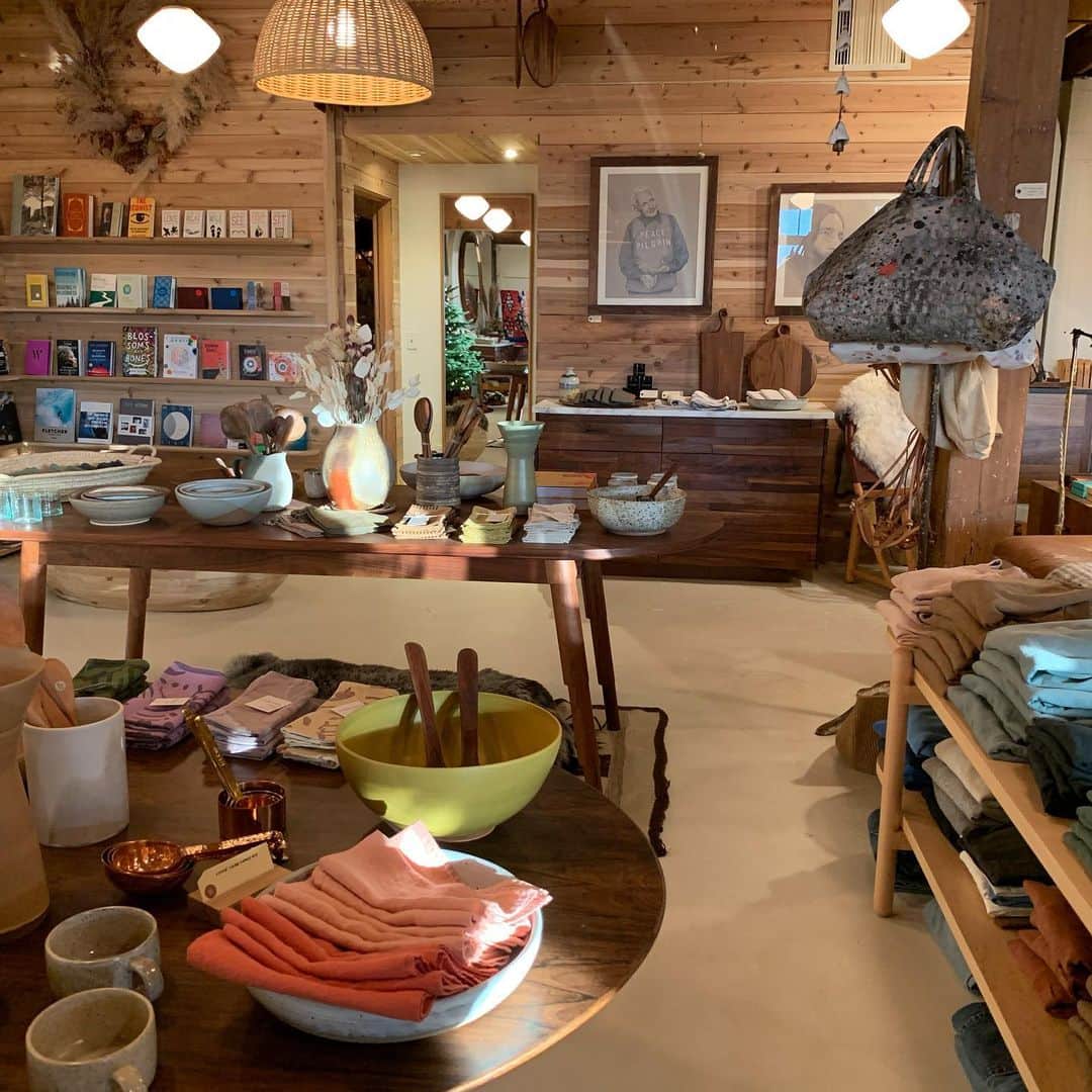 Beam & Anchorのインスタグラム：「Open today 12-5 ⚡️」